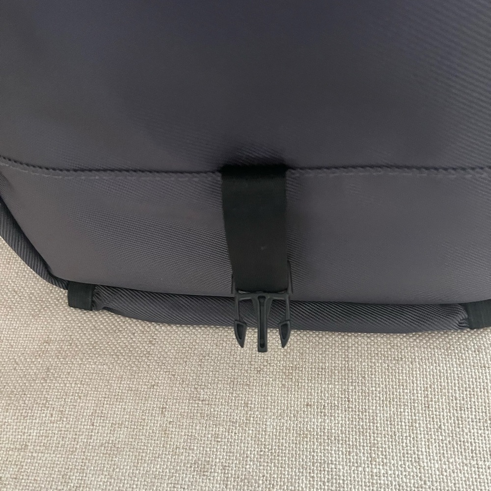 Waterproof messenger bag/backpack never used - image 7